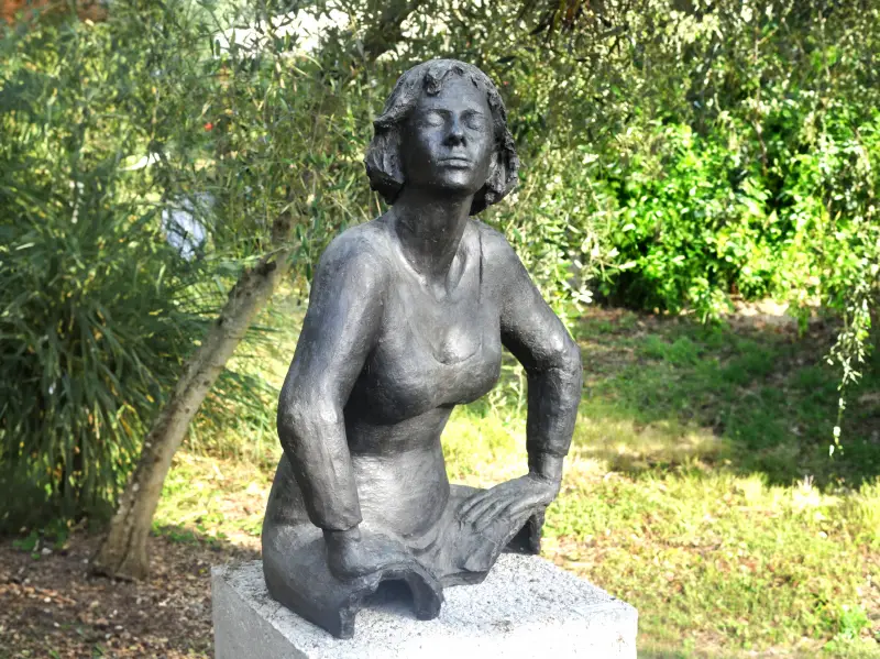 Flora bronzo